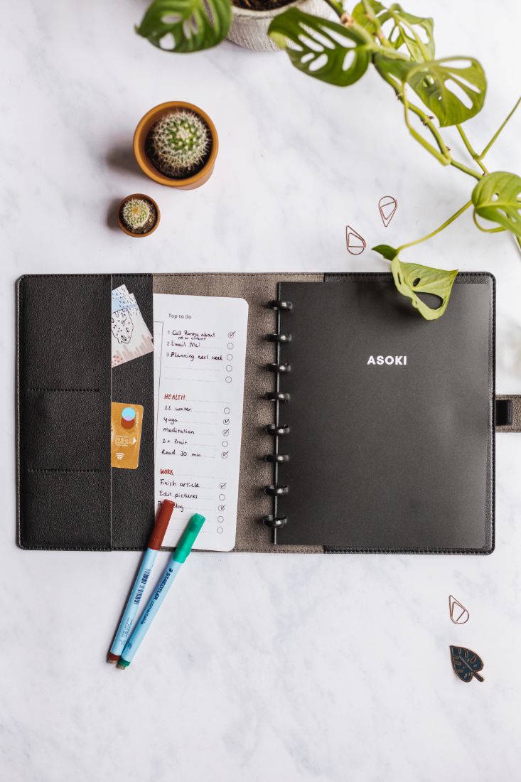Reusable notebook A5+ with Black leather-free cover